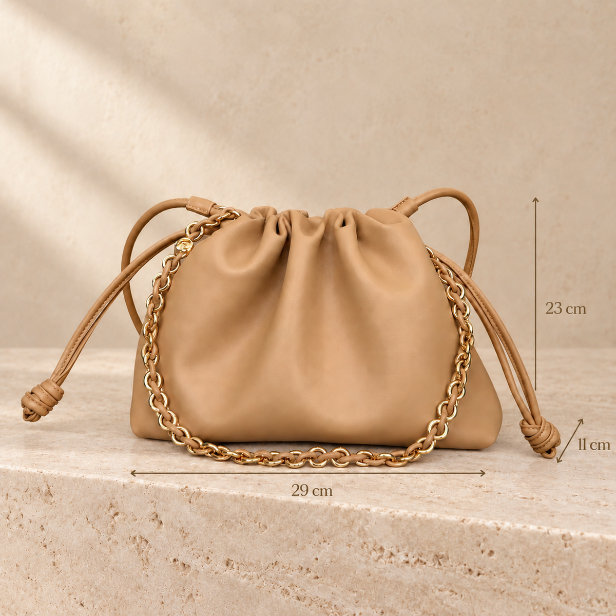Charlotte Camel, cartera de cuero de 29 x 23 x 11 cm